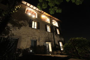 facciata notte 300x200