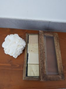 cofaneeto con saponi scaled 1 225x300