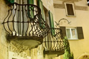 balconi rotondi 300x200