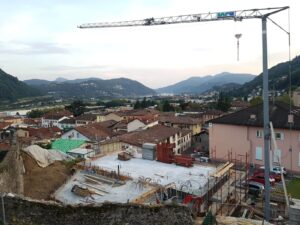 cantiere con gru 300x225